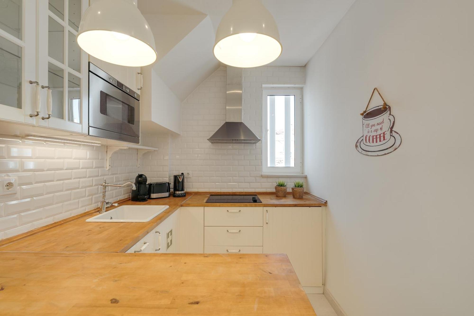 Apartamento Hostwise - Stylish Flat Near Bica Elevator *