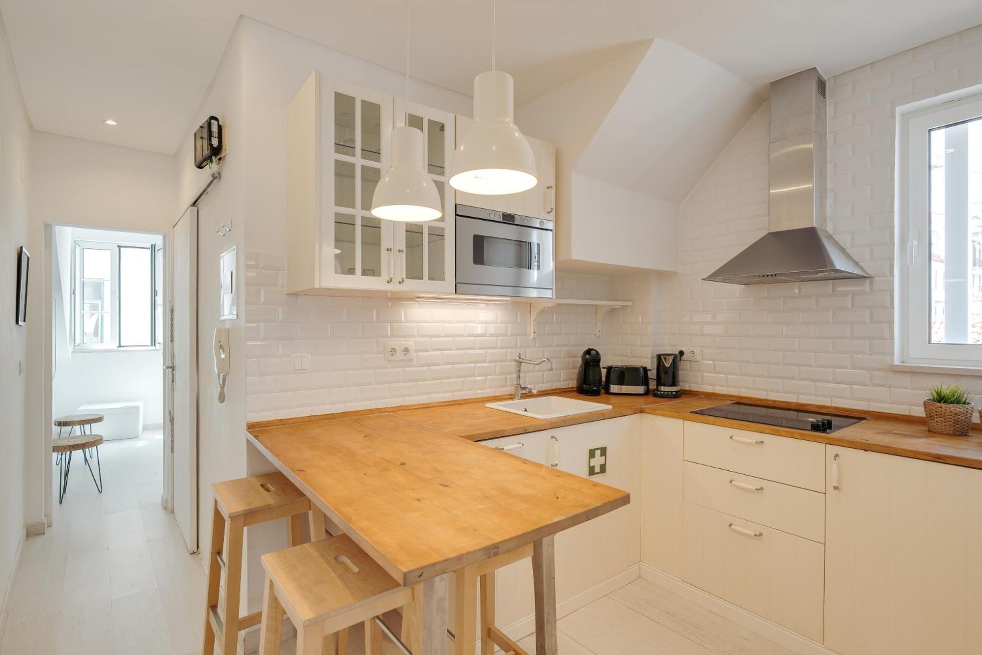 Hostwise - Stylish Flat Near Bica Elevator Apartamento Lisboa