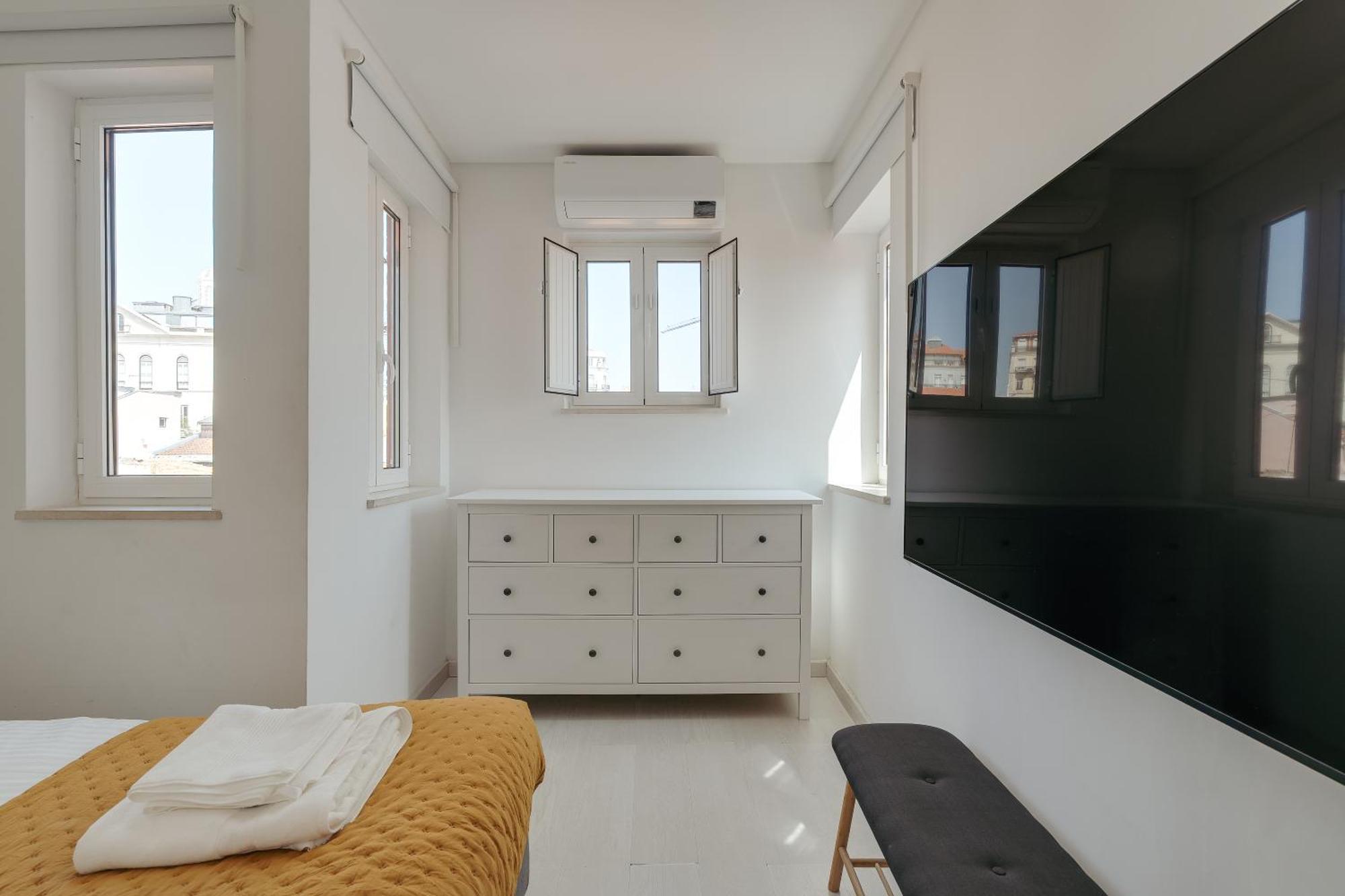 Hostwise - Stylish Flat Near Bica Elevator Lisboa