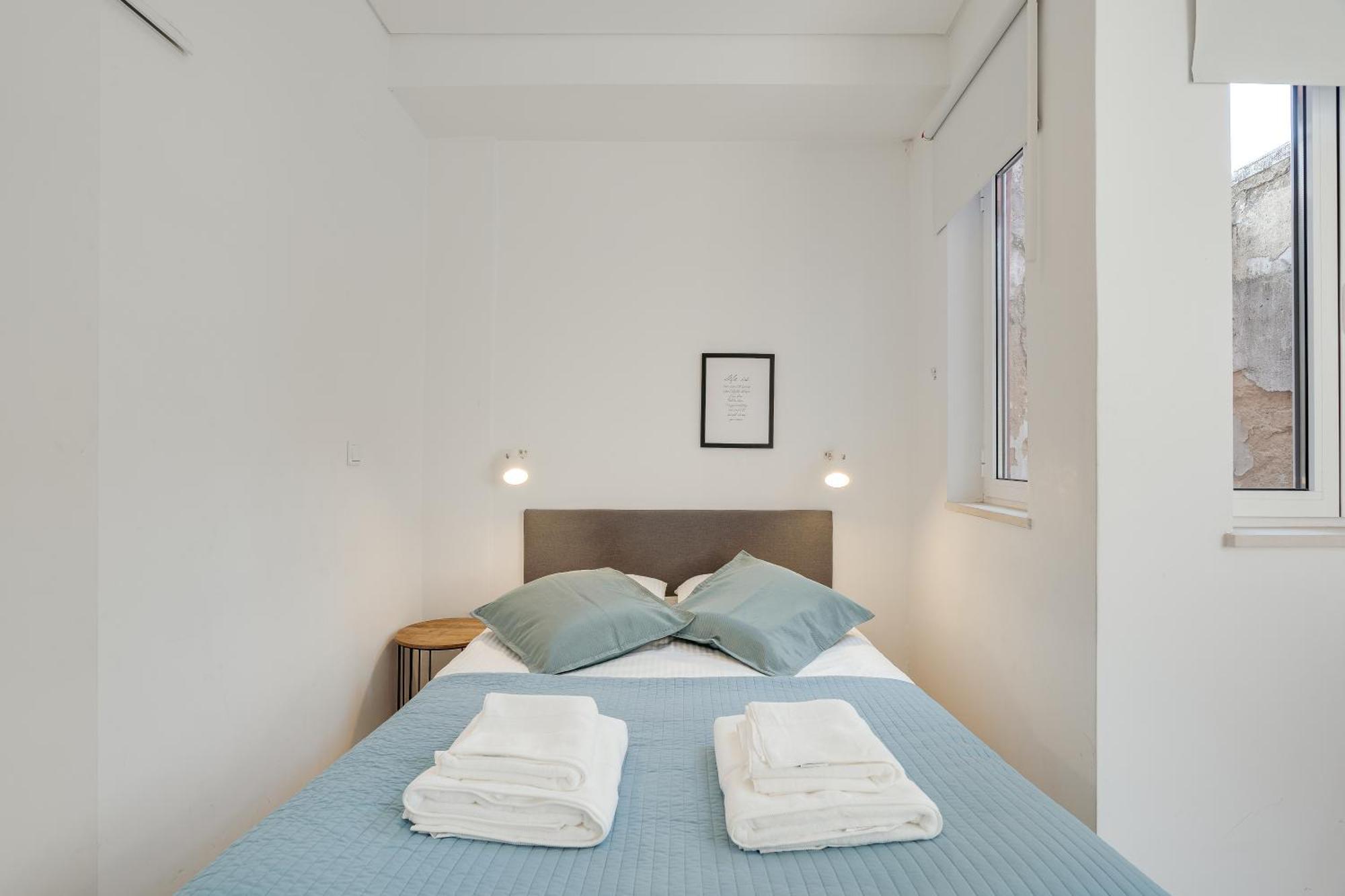 Hostwise - Stylish Flat Near Bica Elevator Apartamento *