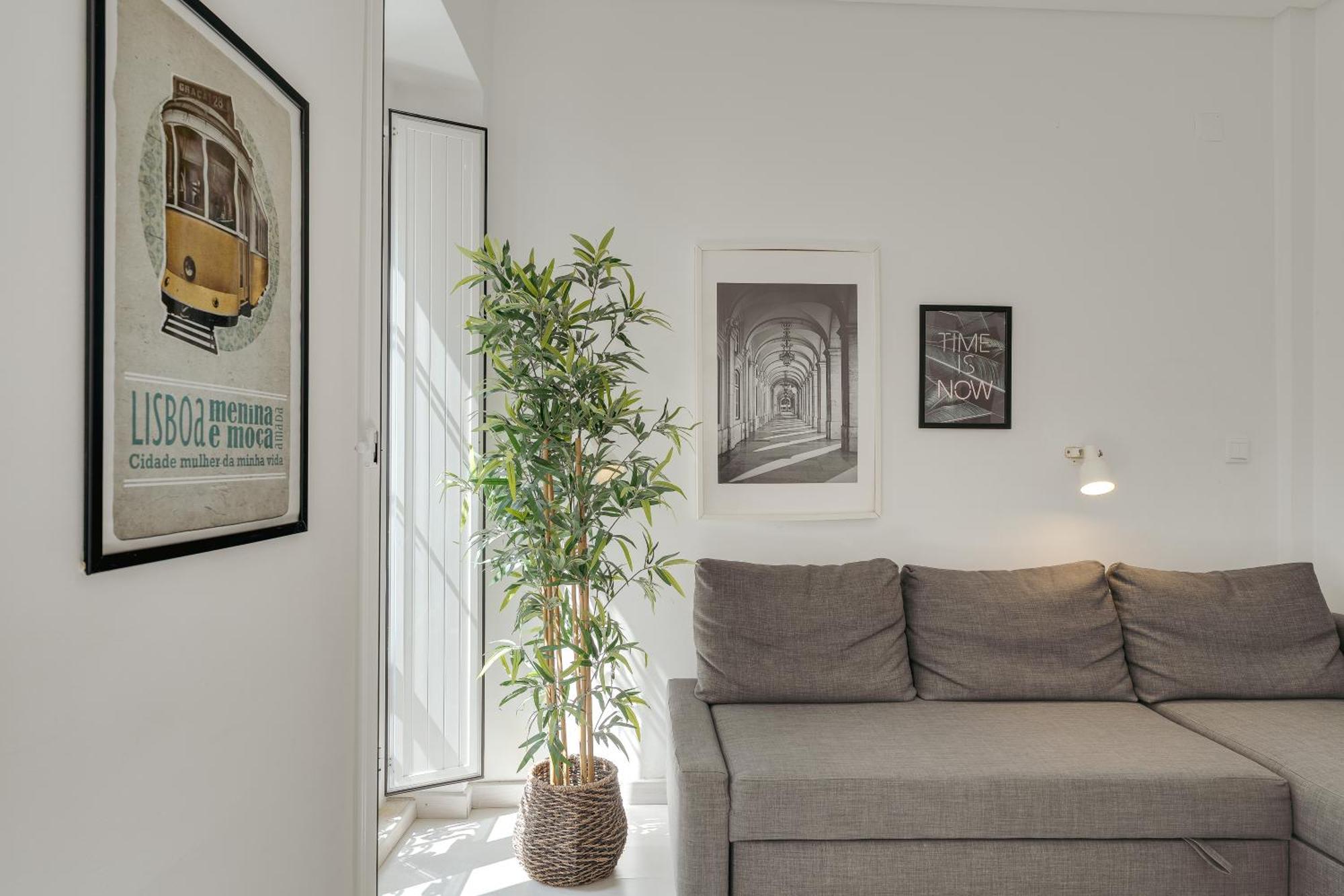 Hostwise - Stylish Flat Near Bica Elevator Lisboa